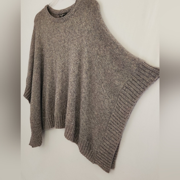 NWT Tommy Bahama Oversized Pullover with Gold Metal Fibers womens size s… - Picture 8 of 17